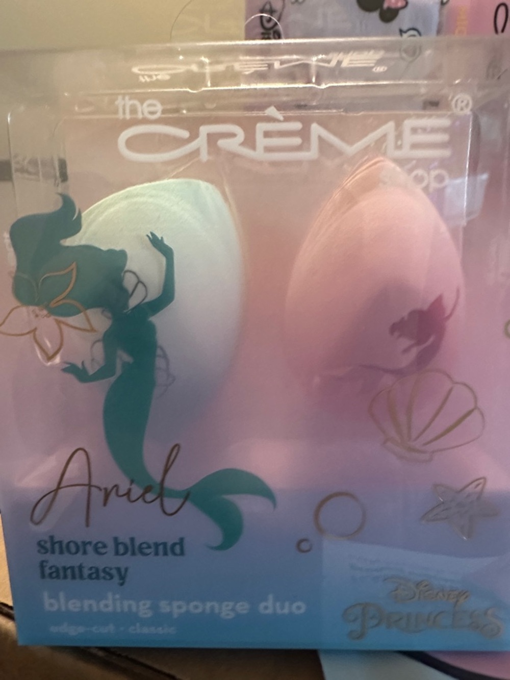 Hello Kitty Pink Gelée Mask Intensive Overnight Moisturizer - Picture 3 of 10